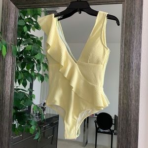 Pastel yellow body/swim suit 💛